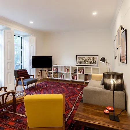 Flh Gulbenkian Fantastic With Balcony Apartman