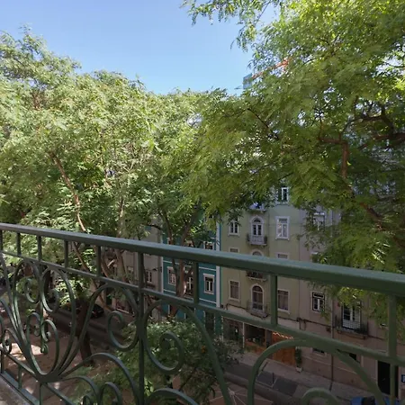 Flh Gulbenkian Fantastic With Balcony Daire *