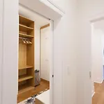 Flh Gulbenkian Fantastic With Balcony Apartment