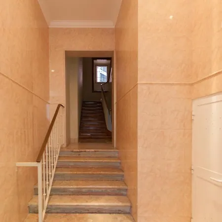 Apartment Flh Gulbenkian Fantastic With Balcony