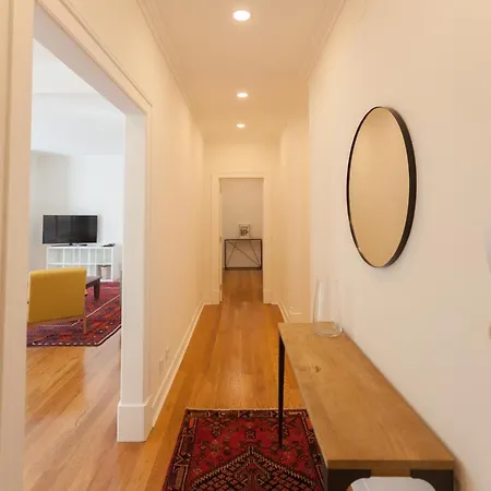 Flh Gulbenkian Fantastic With Balcony Apartment